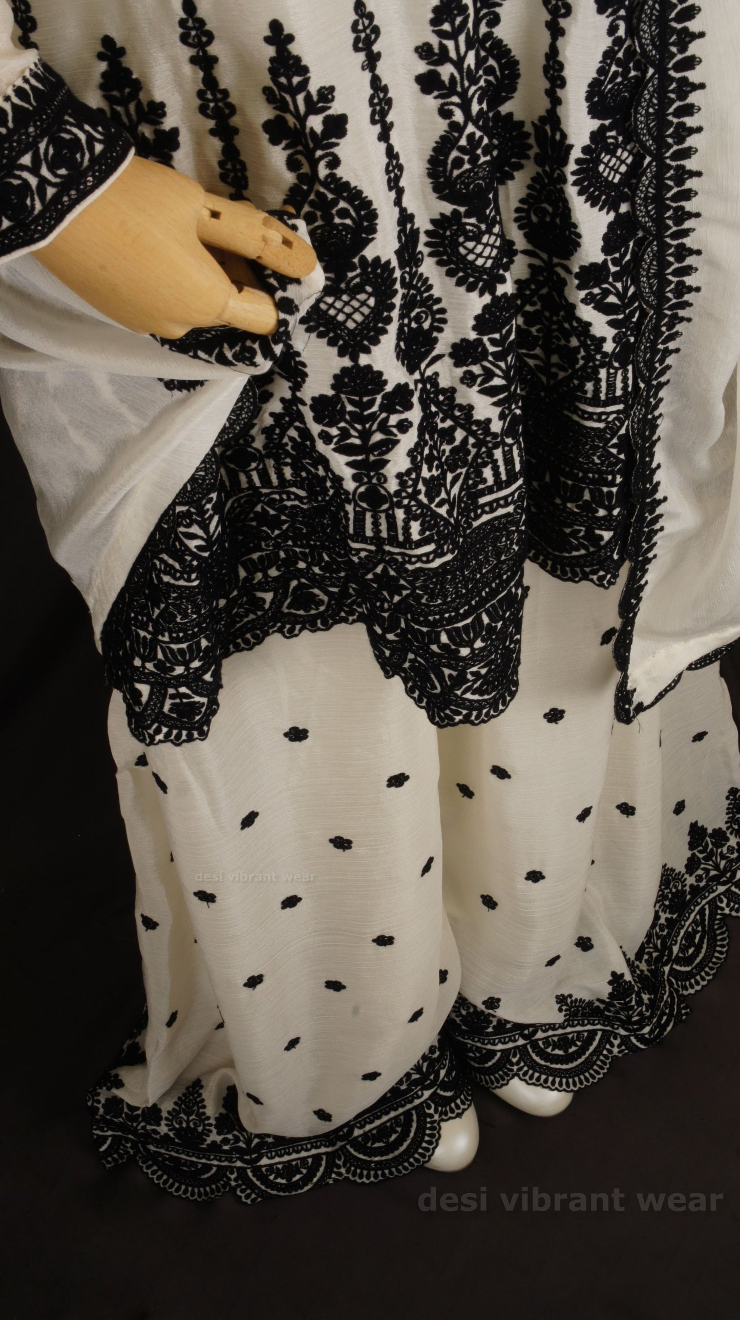 Noor e Chinnon Embroidered Ethnic - White